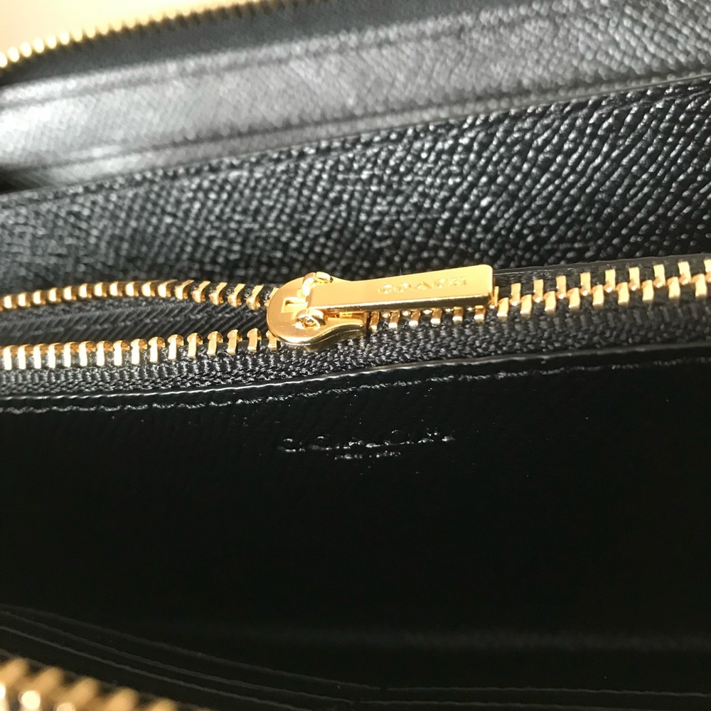 Coach Wallet🎈🎈 - Picture 9 of 9